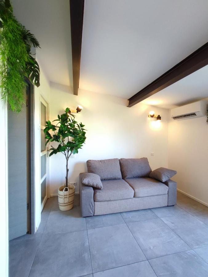 L'Ousto - Studio Avec Magnifique Terrasse A 5 Min De Cassis Roquefort-la-Bedoule Exterior photo